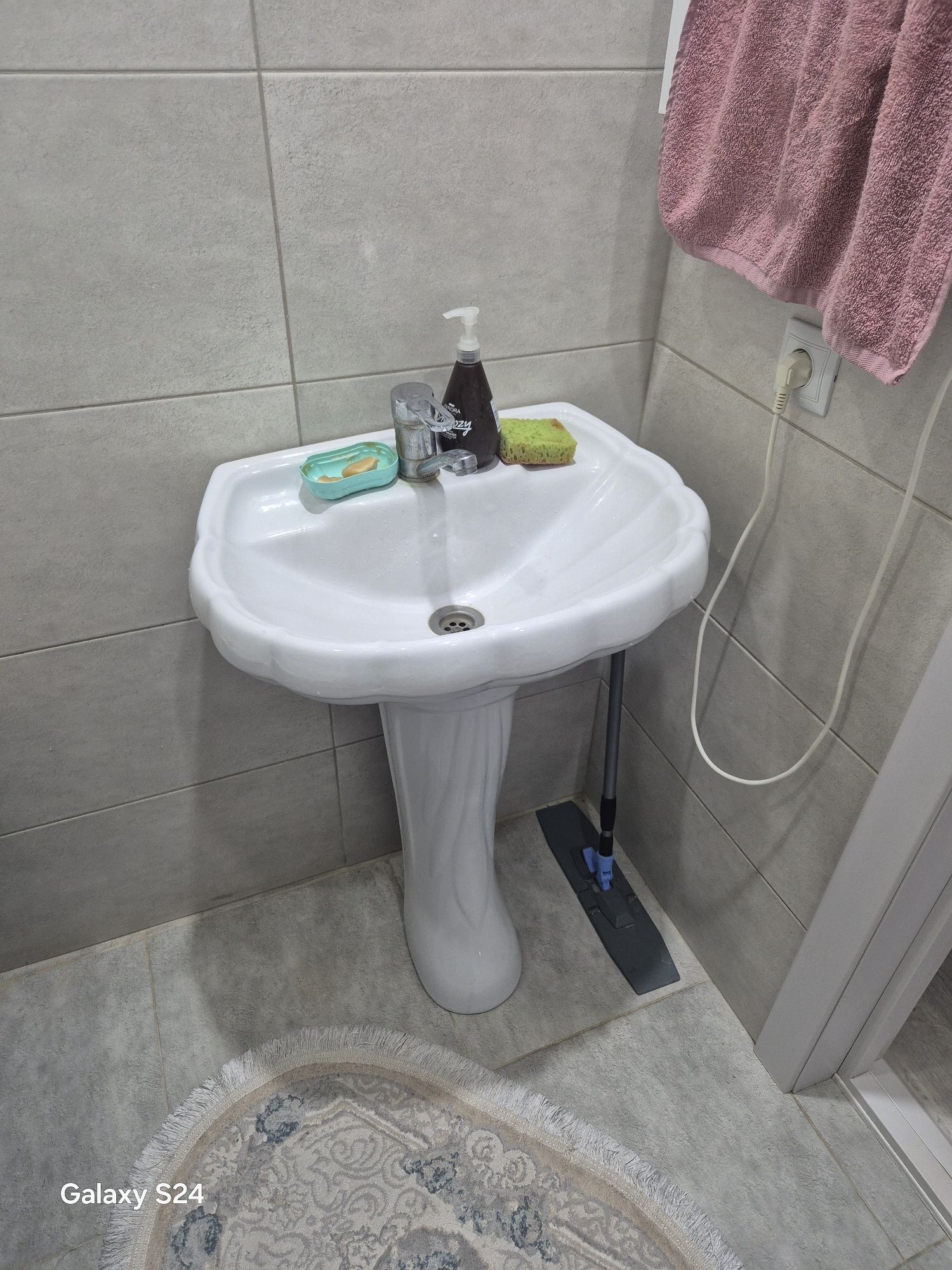 Продам умывальник раковина Sanita Ромашка с пьедесталом (опция)