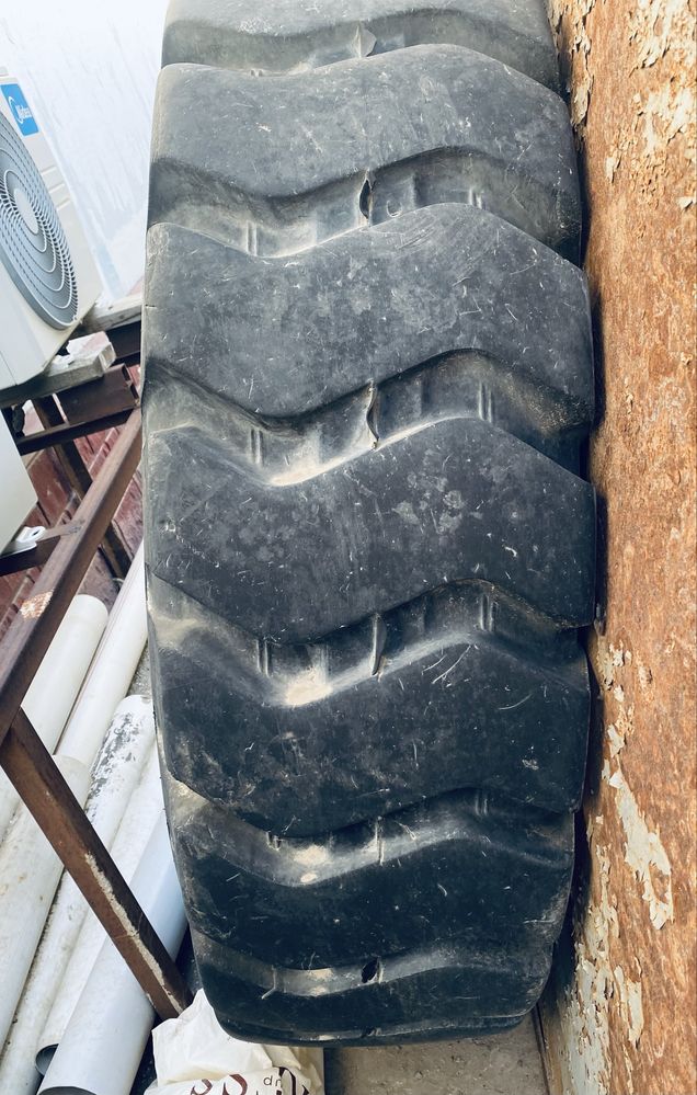 Продам покрышку от грузового авто