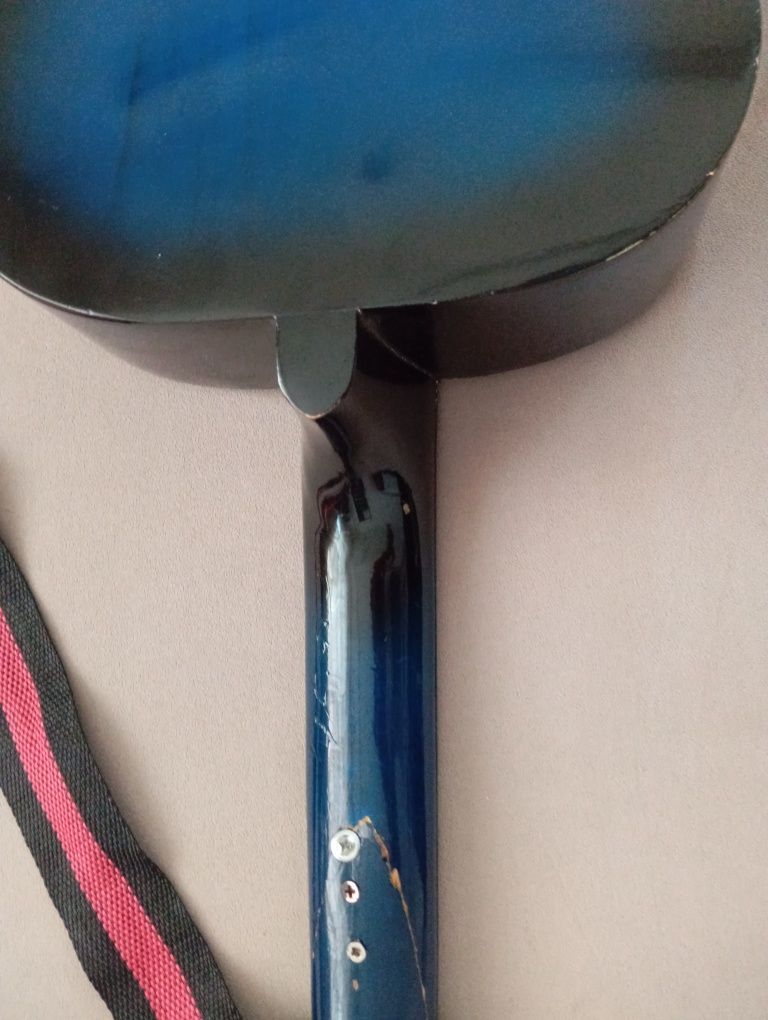 Продам гитара Б/у