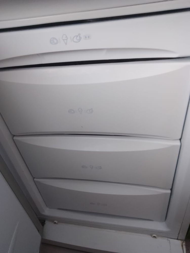 Продам холодильник LG