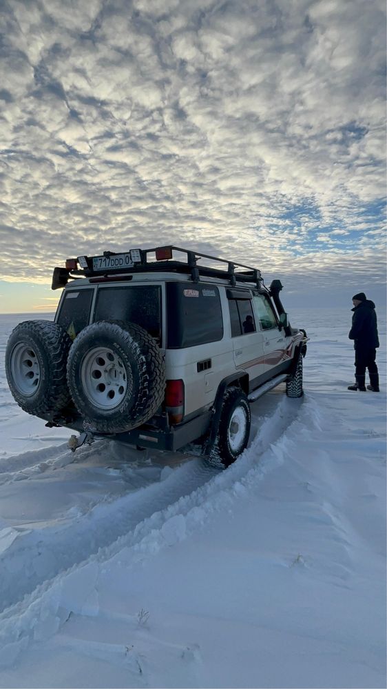 Достойный Крузак 76, 2007гв.  4500обьем мкпп 5, ARB