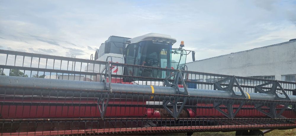 Продам Комбайн Акрос 530