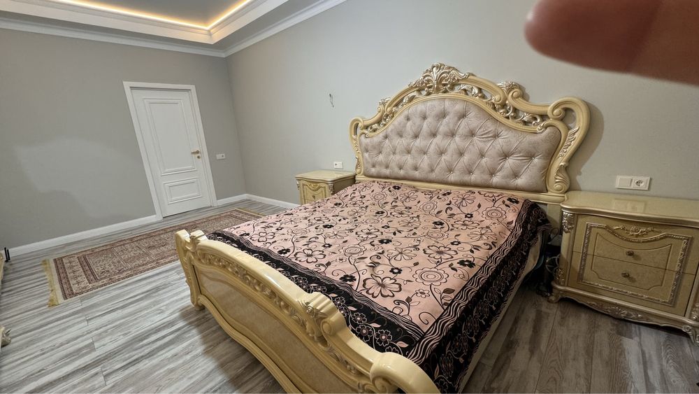 Спальная мебель в хорошем состоянии