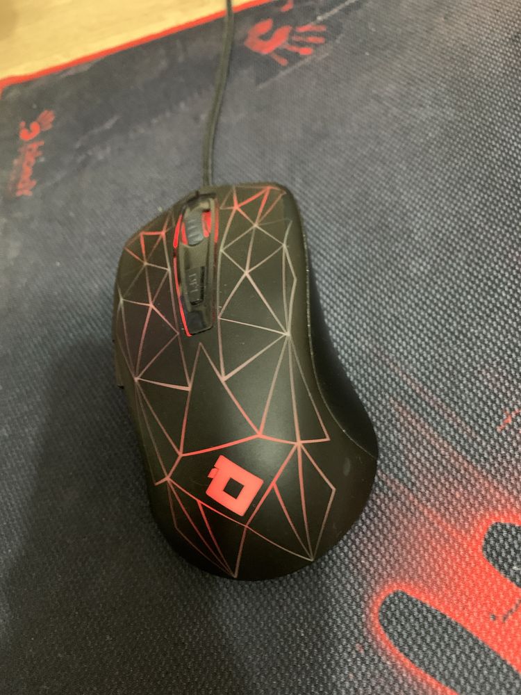 Продаю игровую мышь от red square