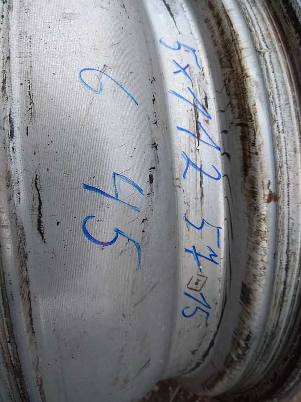 Продам оригинальные легкосплавные диски R15 на Ауди 100