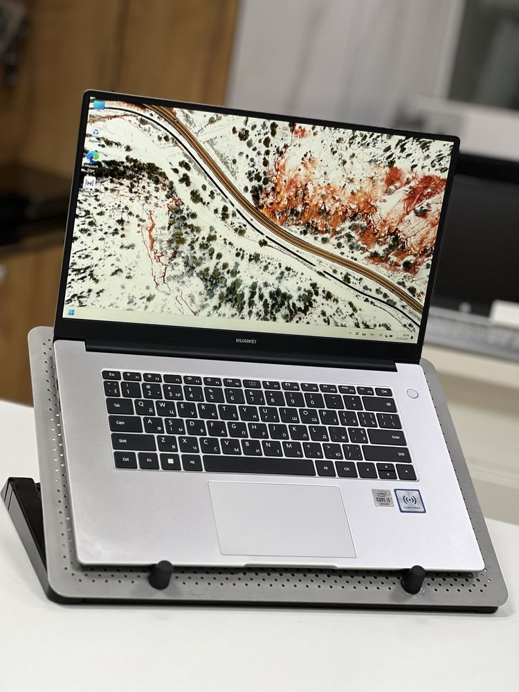 HUAWEI MateBook | Core i5-10210U | ОЗУ 8Gb | SSD 512Gb