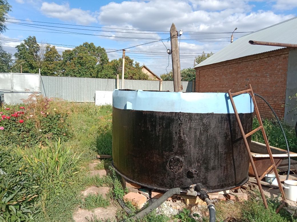 Продам ёмкость для воды