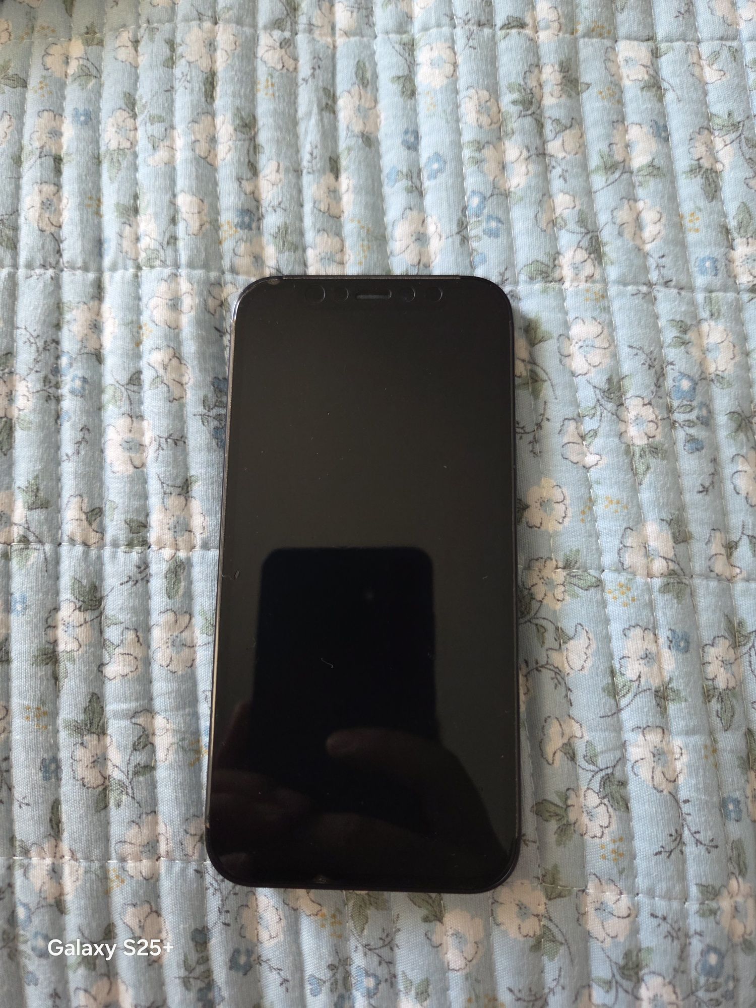 Продам iPhone 12 mini