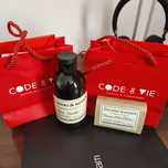 2ОО ОООК Подарочный сертификат Code de Vie + ПОДАРОК Гель для душа Зи