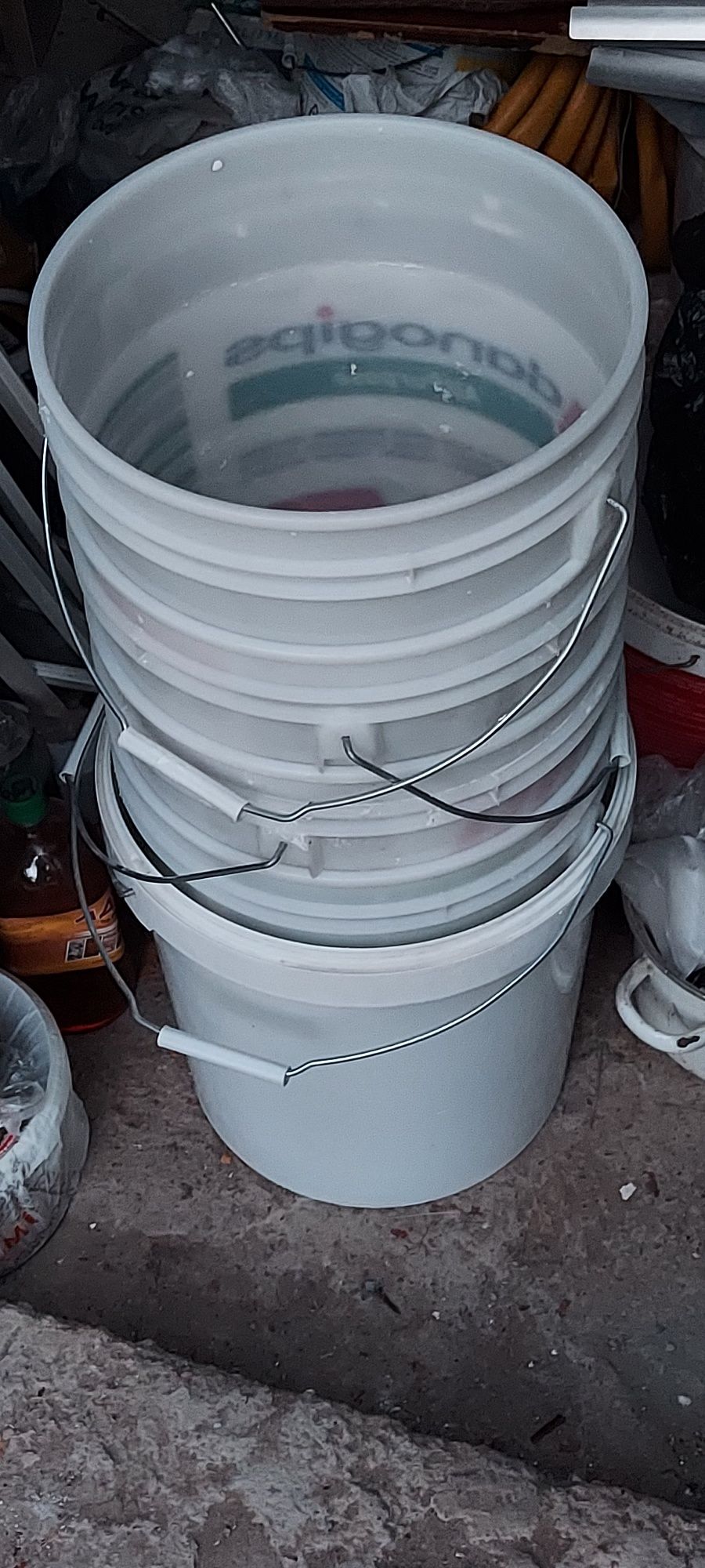 Продам ведра большие для стройки
