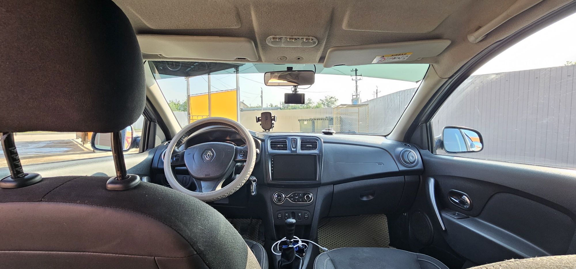 Renault Logan 2014