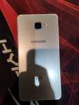 Телефон Samsung Galaxy A7. Рабочий, в хорошем состоянии.