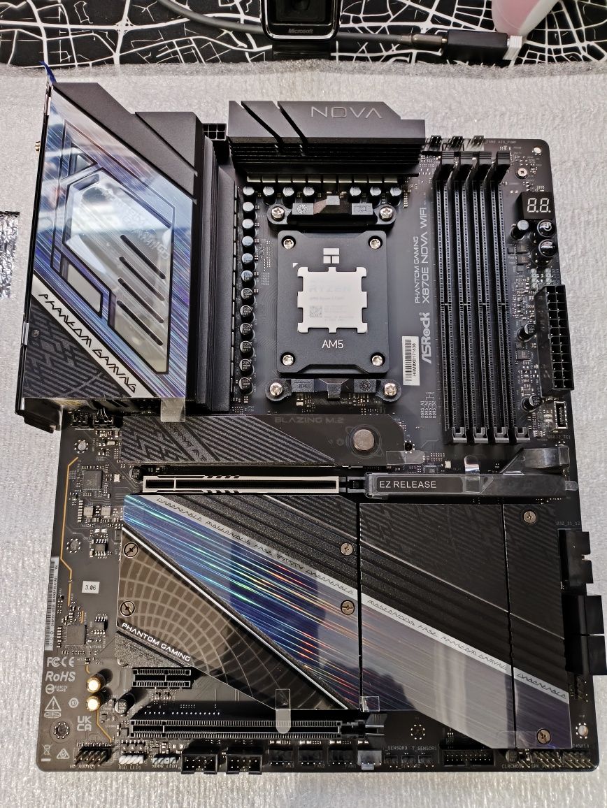 Asrock x870e Nova WiFi материнская плата.