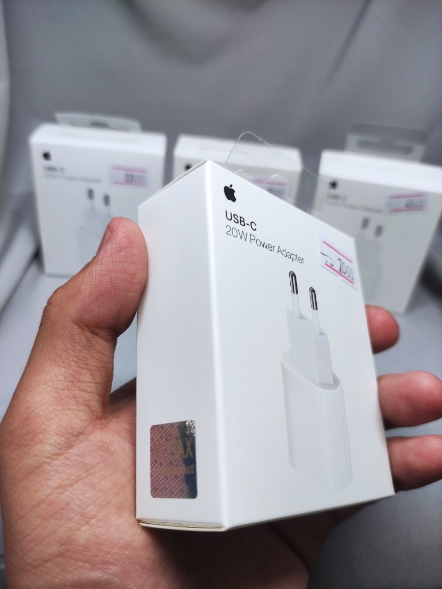 Блок питания для IPhone 20w оригинал (iPhone 13, iPhone 12, iPhone 11)