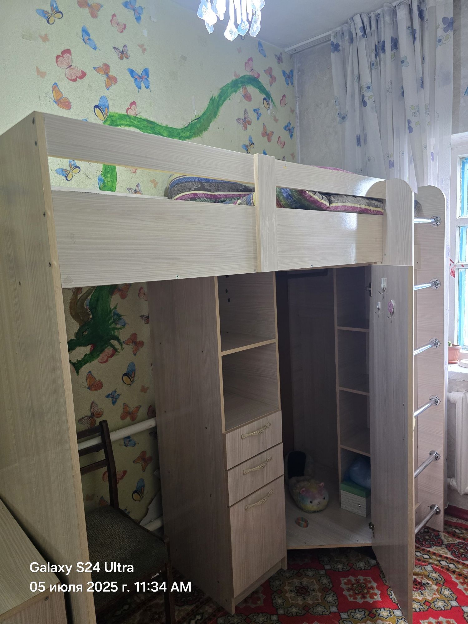 Продам кровать шкаф стол 3в1