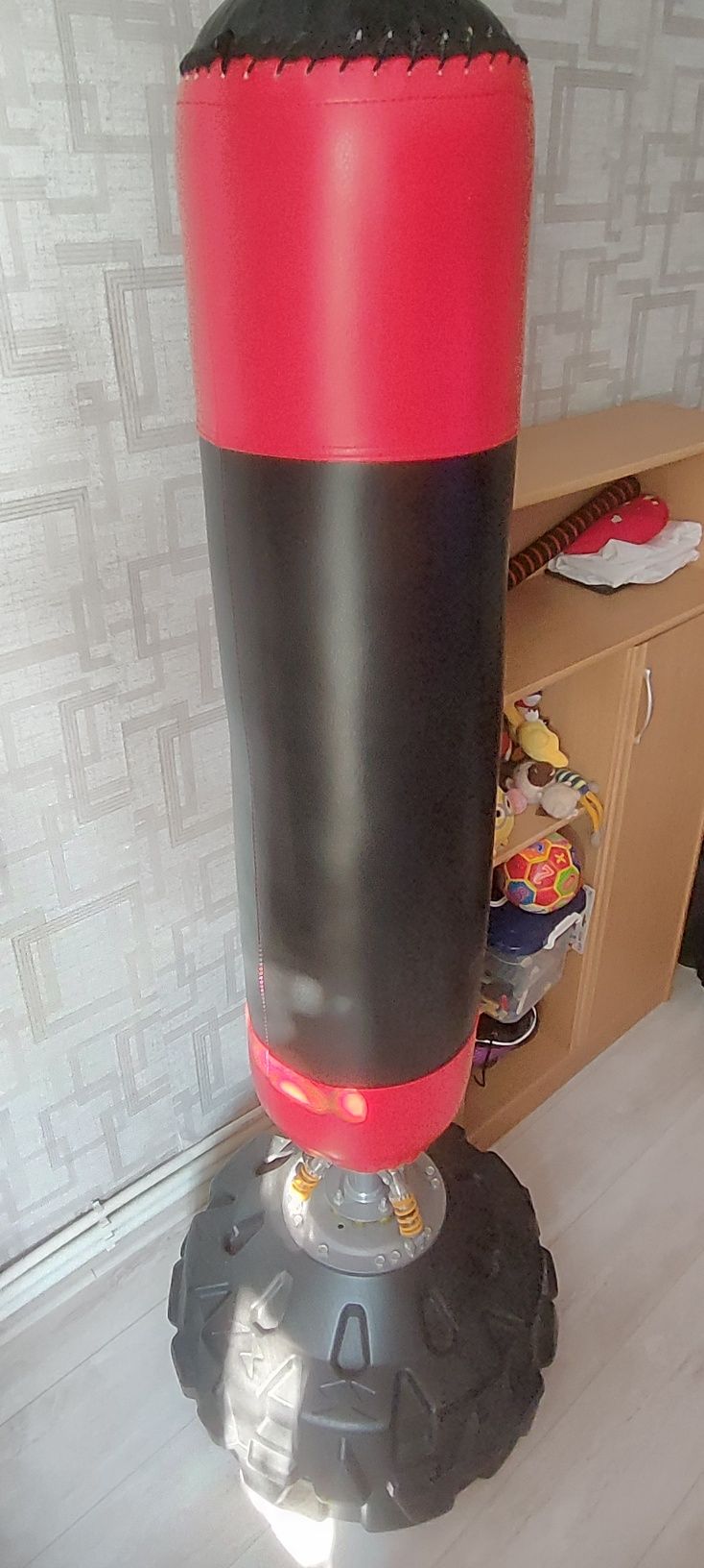 Продам боксёрскую грушу