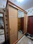 Шкаф с тремя раздвижными дверями (деревянный)