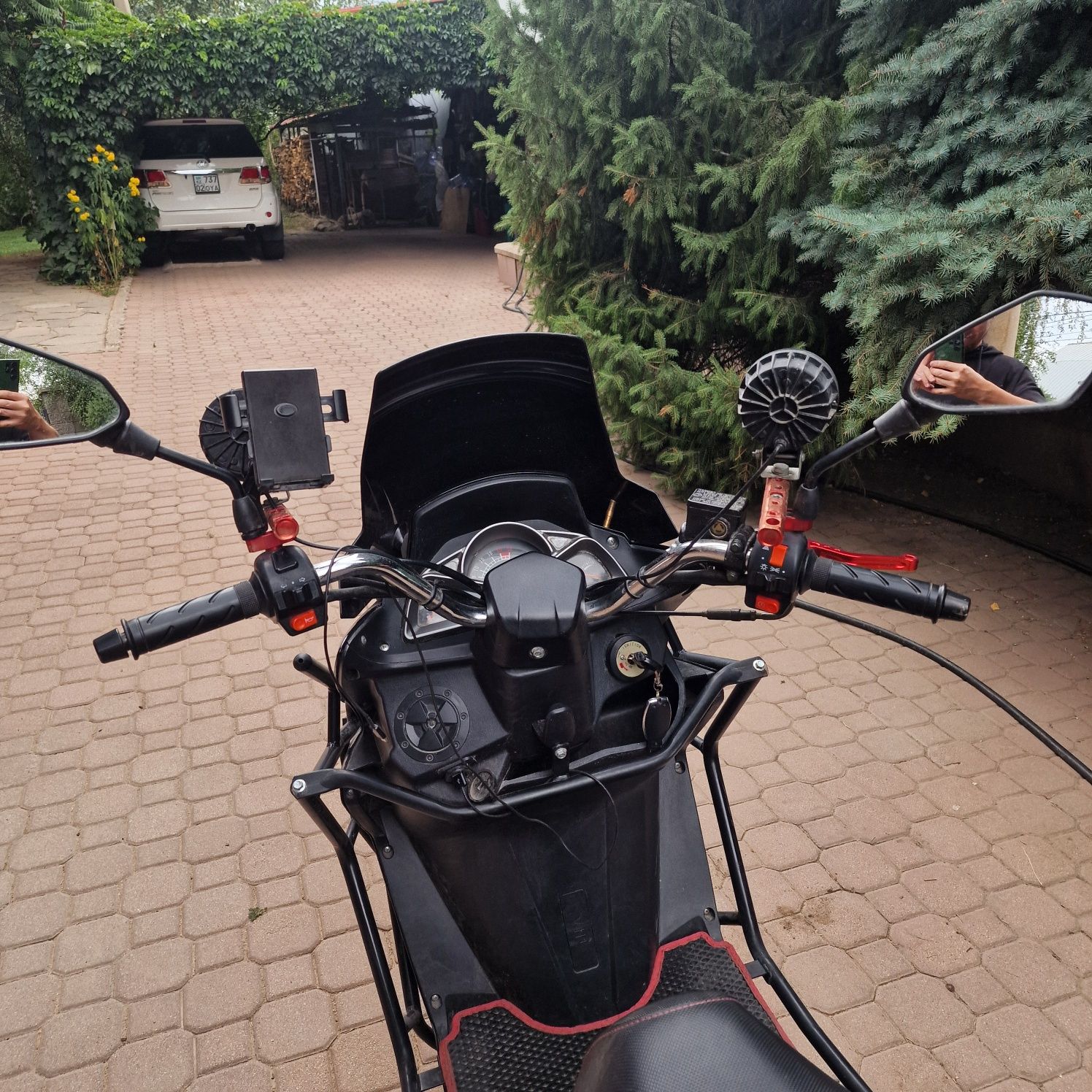 Скутер Maxi 150 кубов