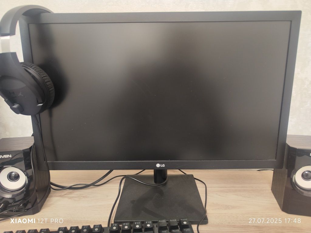 Монитор LG FullHD 75гц