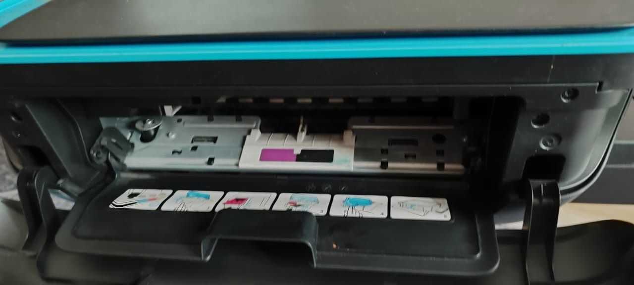 Продаю МФУ струйный  HP читайте описание