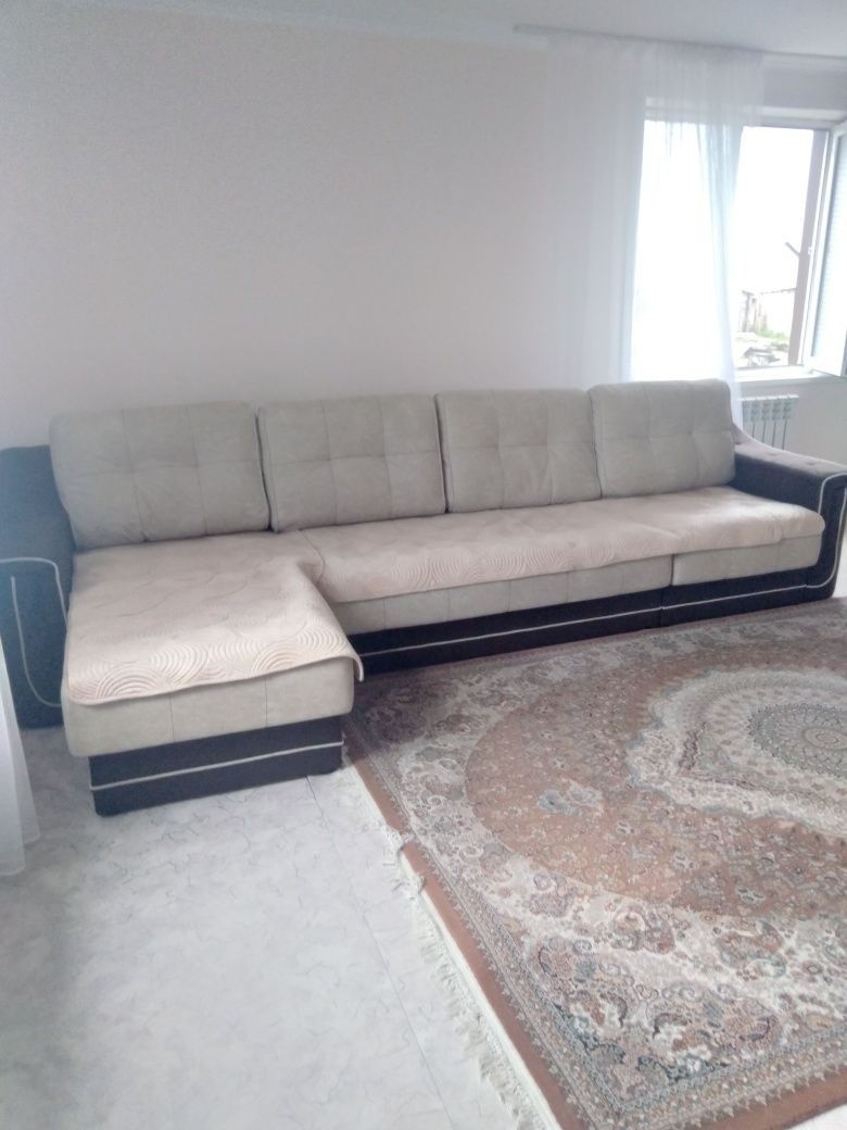 Продам диван угловой , производство россия