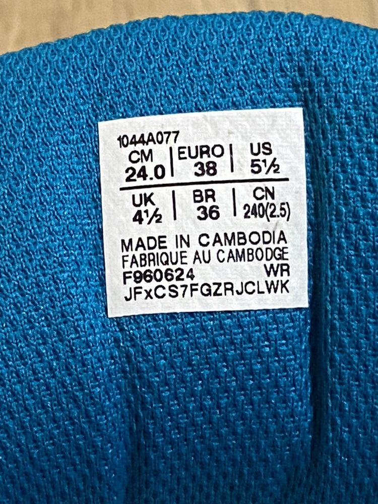 Asics волейбольные кроссовки