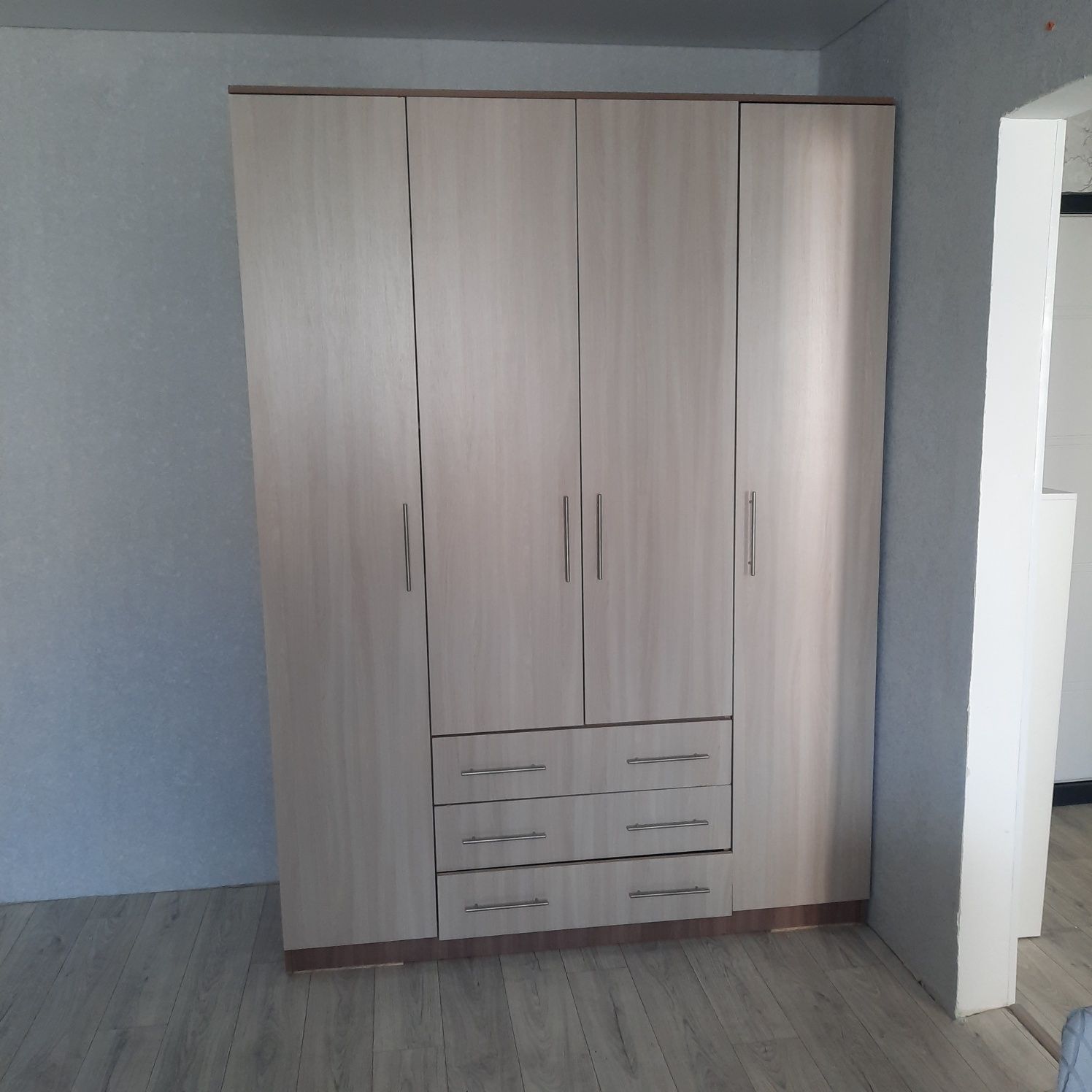 Продам шкаф в отличном состоянии