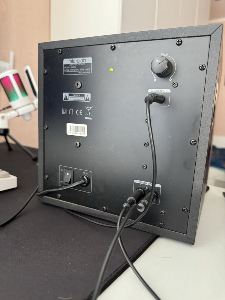 Продам колонки Microlab M-820