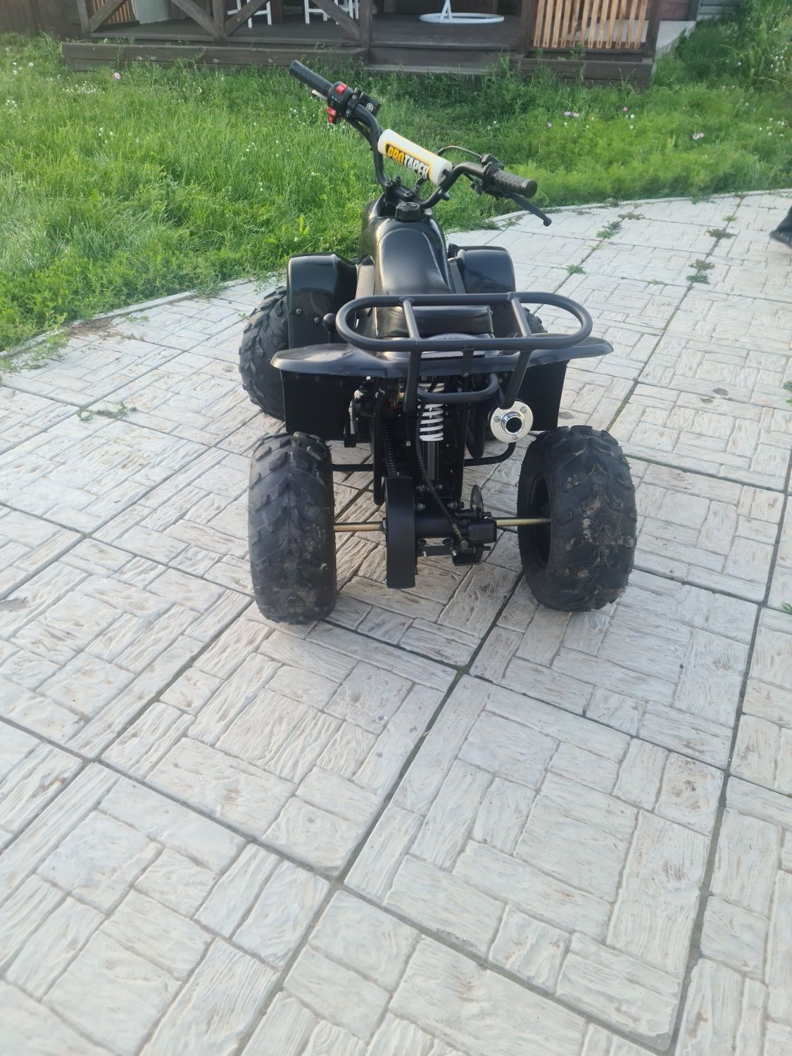 Квадроцикл 125 кубов.