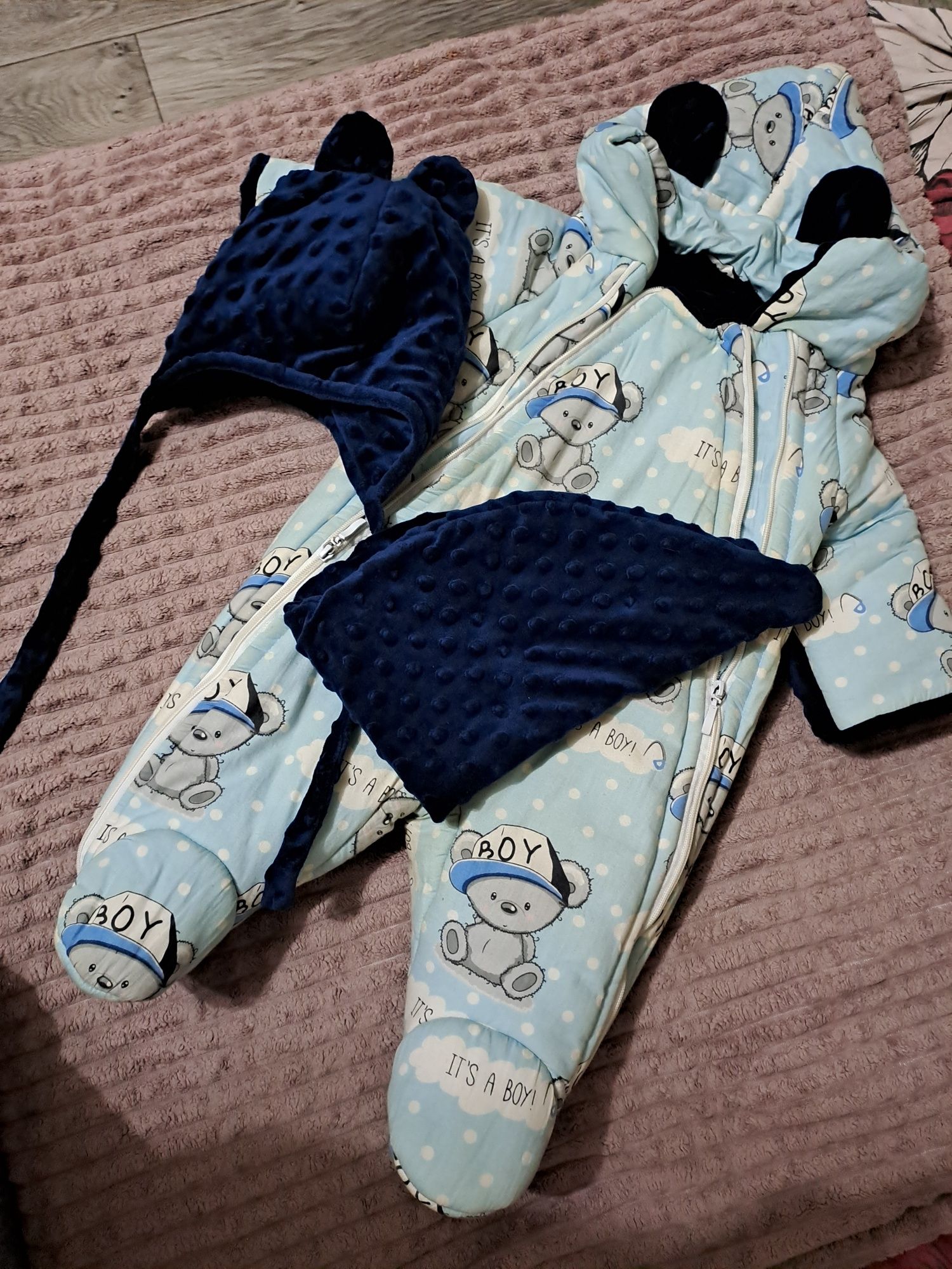 Продам зимний детский комбез на мальчика