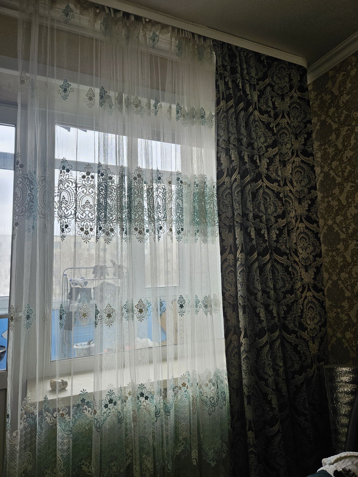 Продам комплект тюль штор