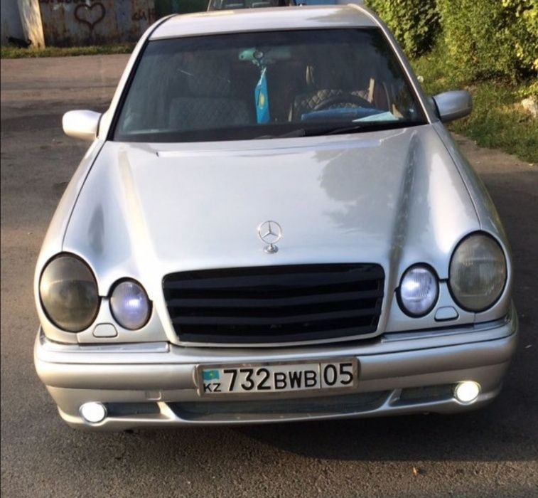 Mercedes-Benz E-Class W210 решётка  до рестайлинг и рестайлинг