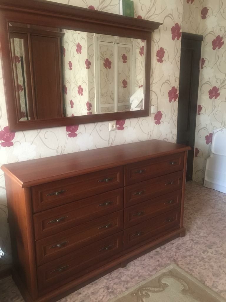 Продам спальный гарнитур