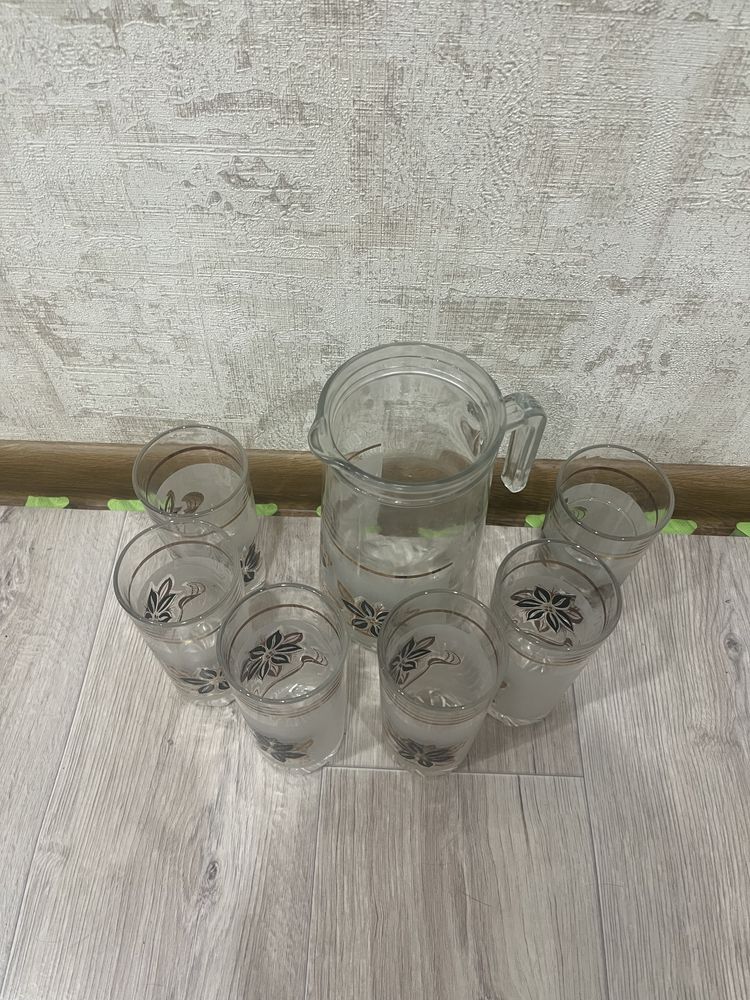 Кувшин со стаканами Винтаж