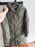 Продам очень легкий пуховик max mara
