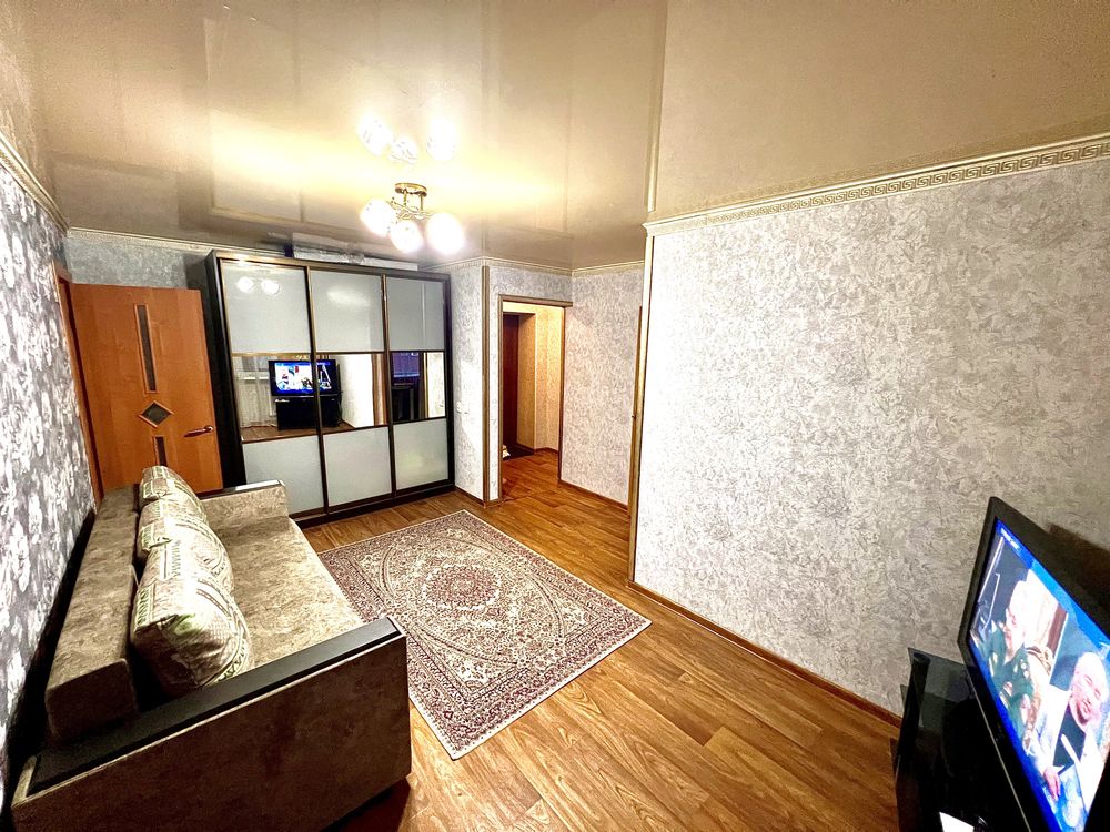 3-ком квартира в центре , абзал, дк