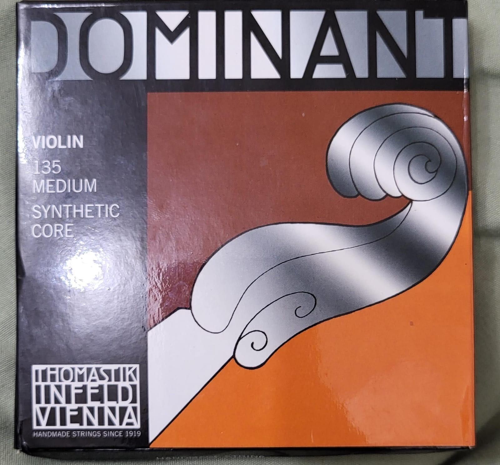 Струны для скрипки Dominant