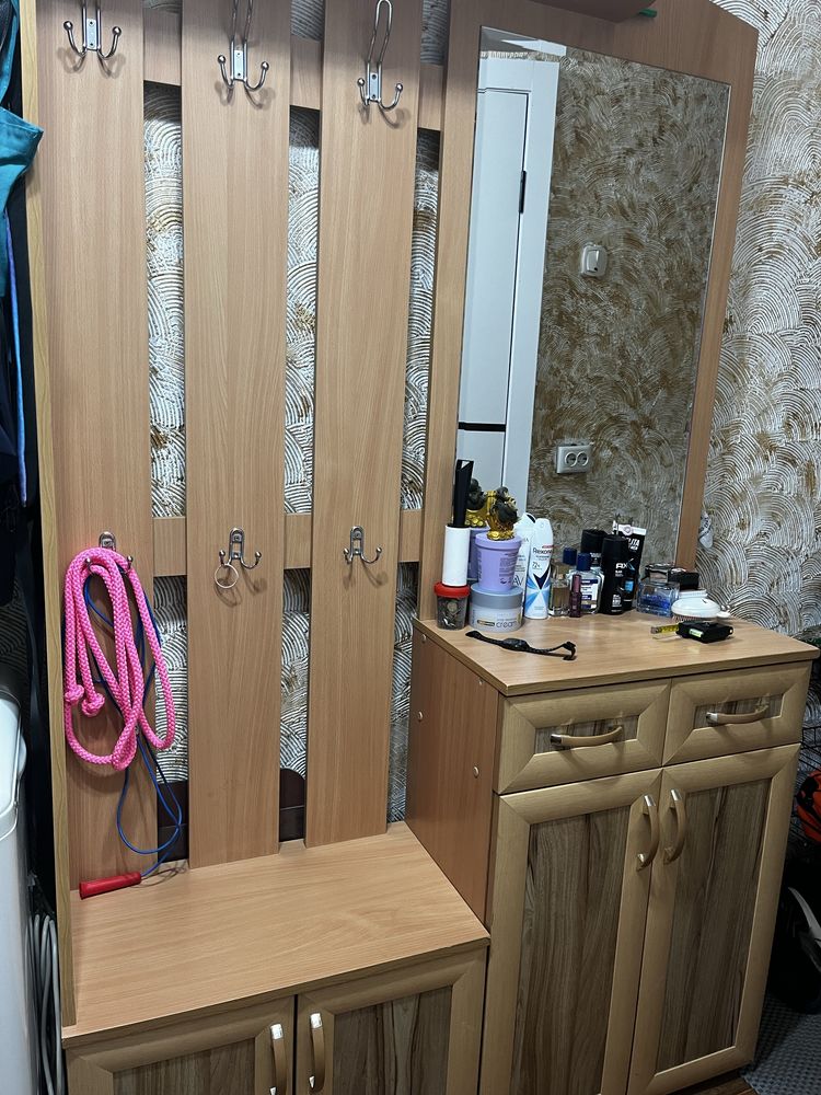 Продам прихожую б/у в отличном состоянии