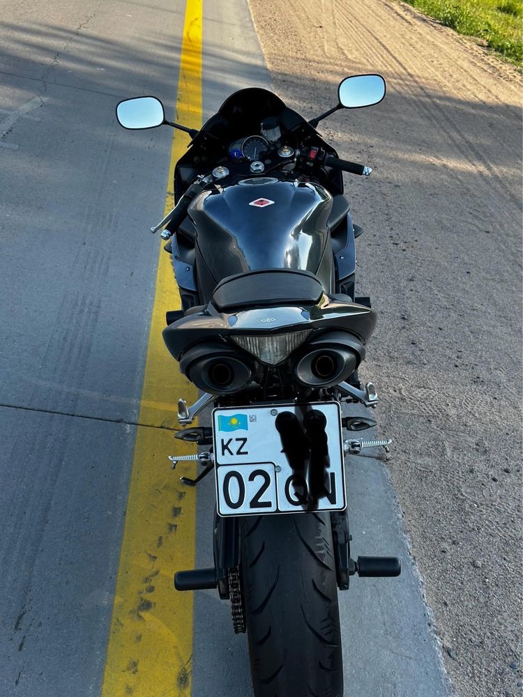 Продам Yamaha R1 2007 года в хорошем состоянии.