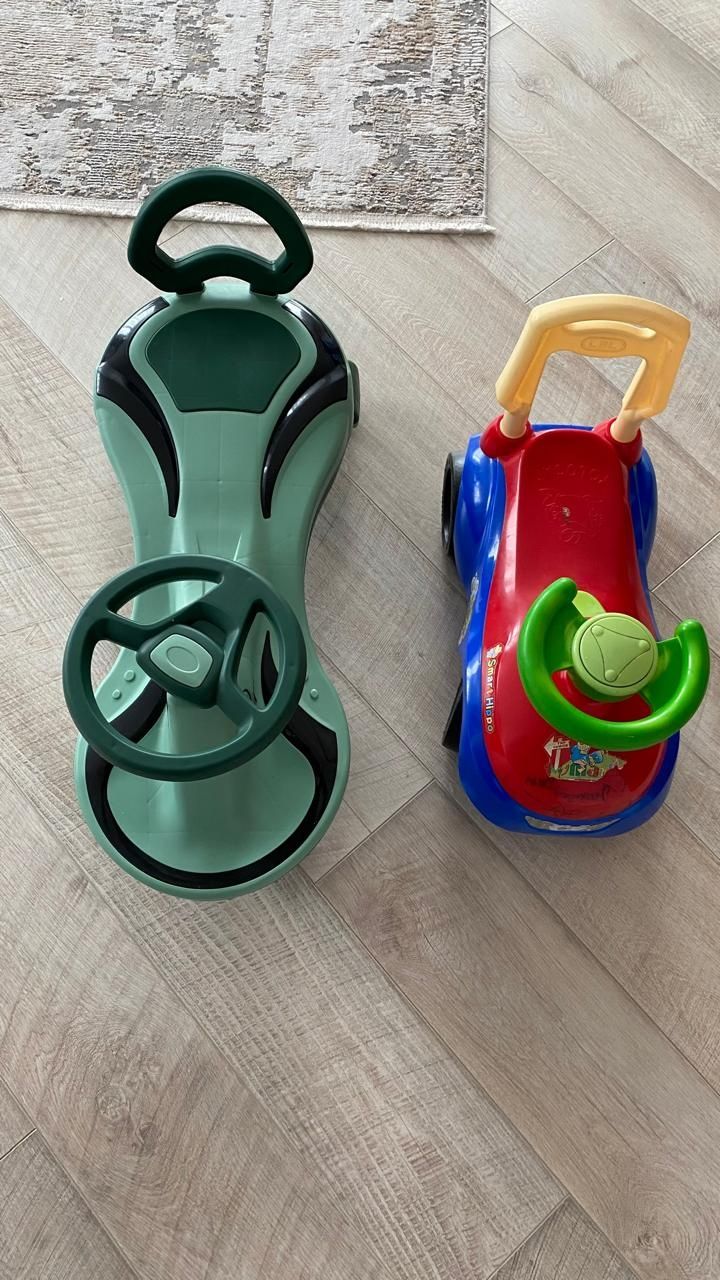 Продам детскую машину.