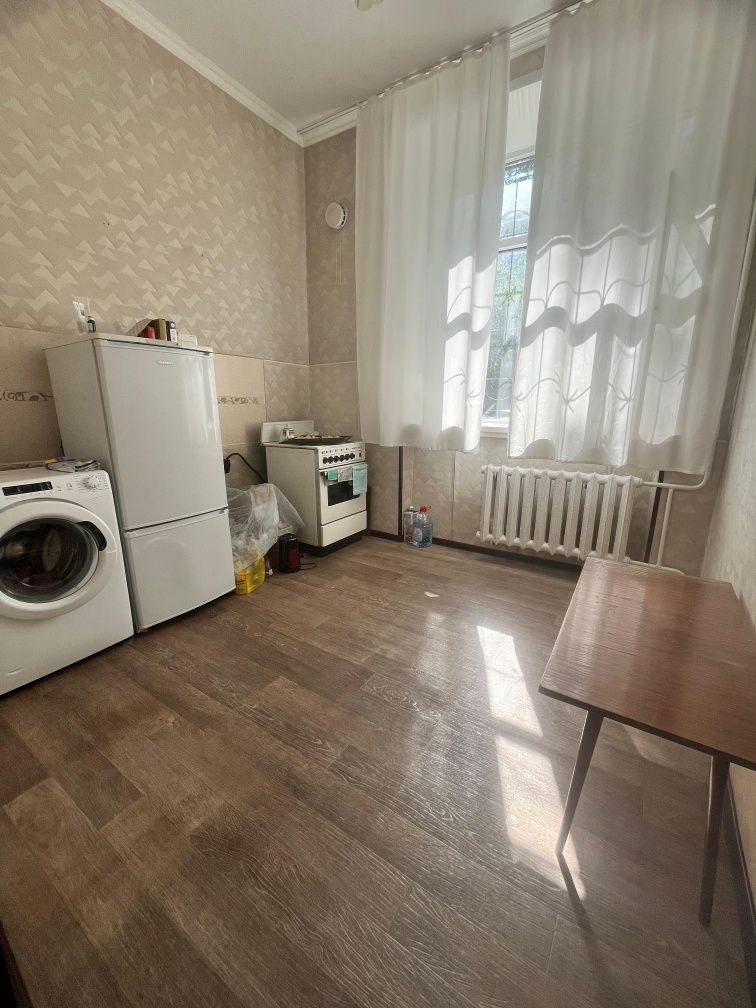 Продается  1 ком кв в Студгородке по ул 30 гвардейской дивизии,35м²