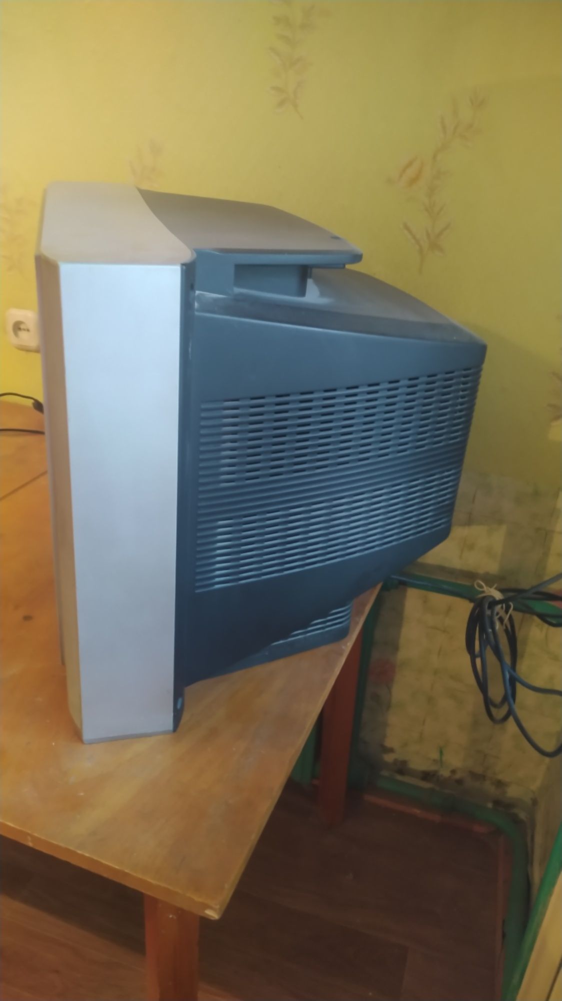 Продам телевизор LG