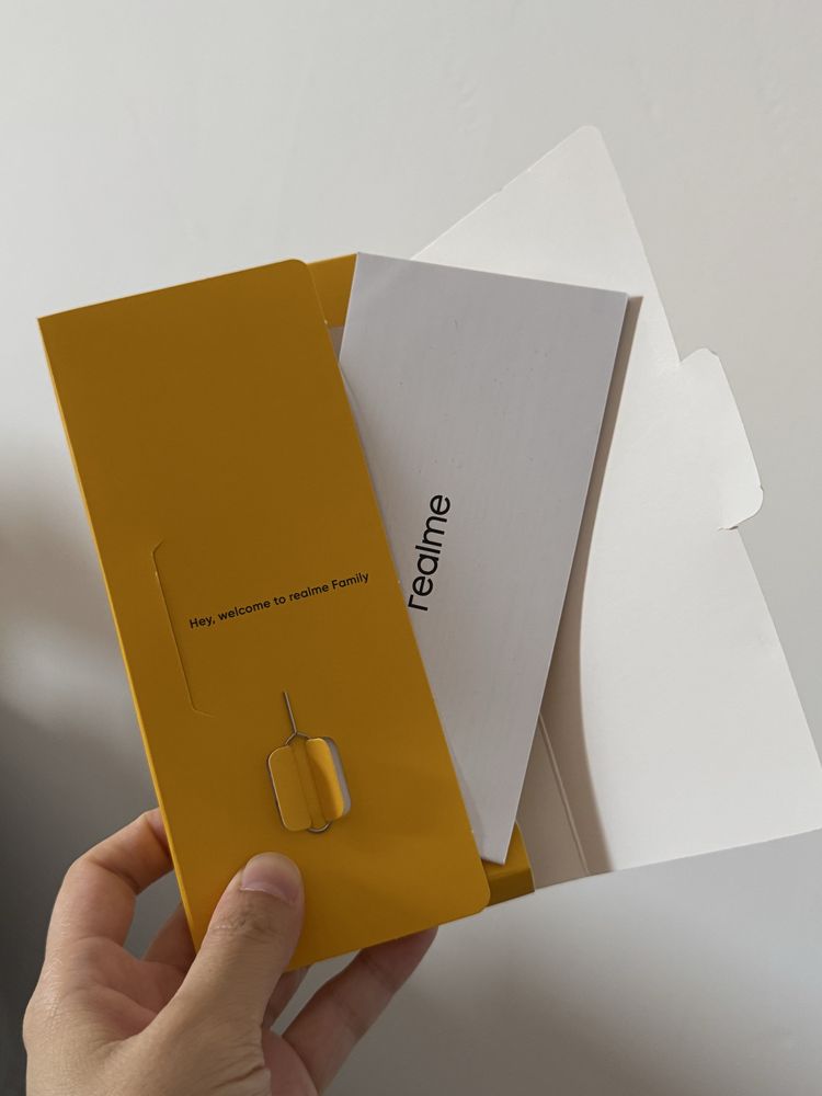 Продам сотку Realme