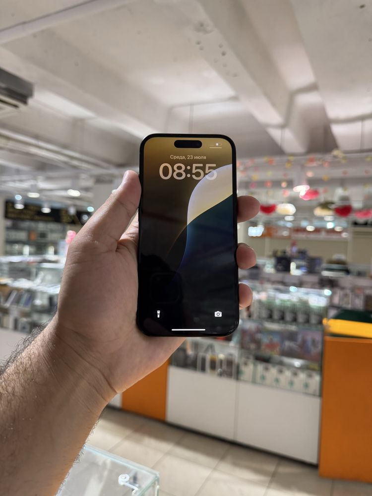 Iphone 15 128gb….