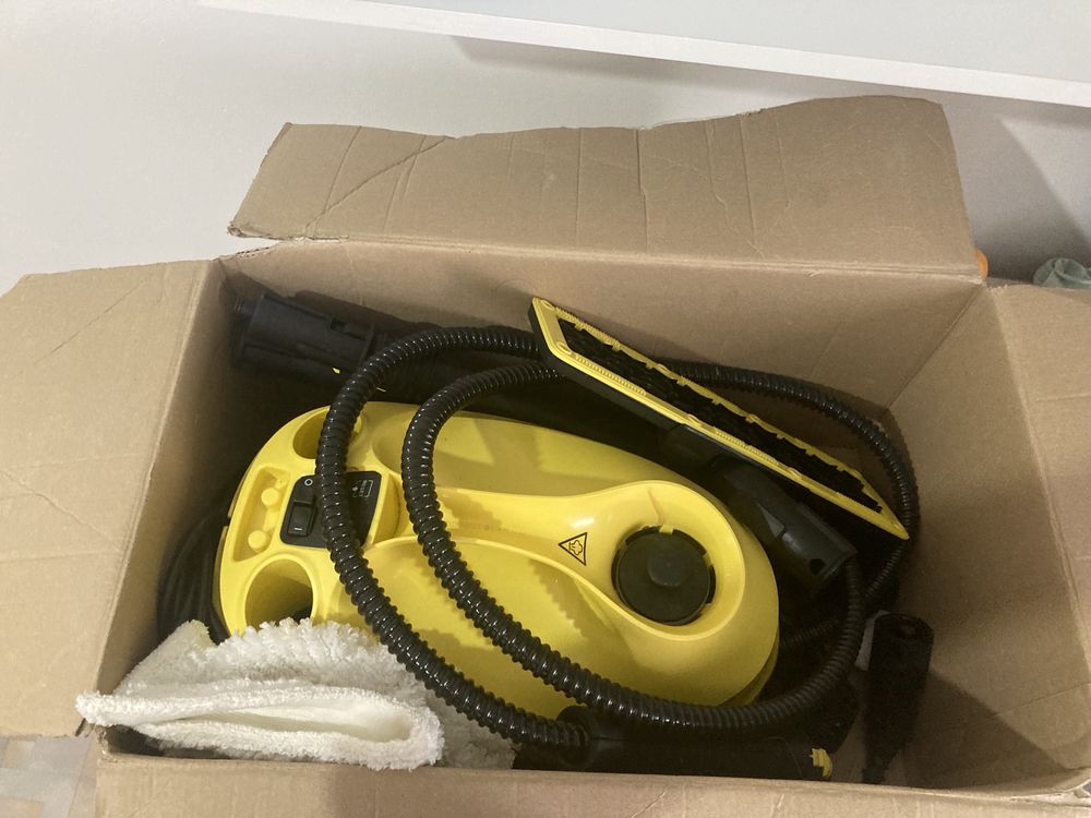 Продам Пароочиститель Karcher