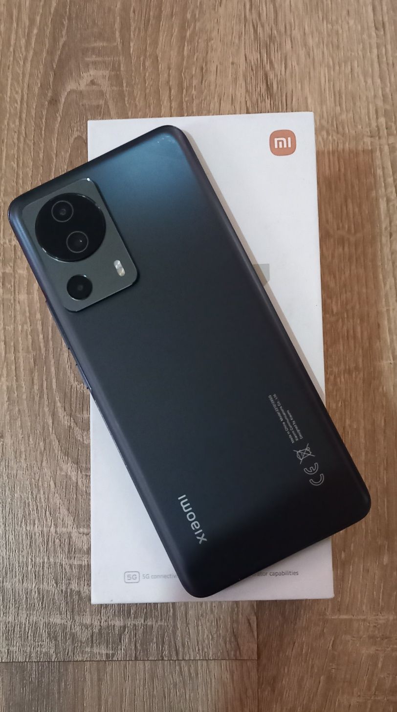 Продам Xiaomi 13 lite