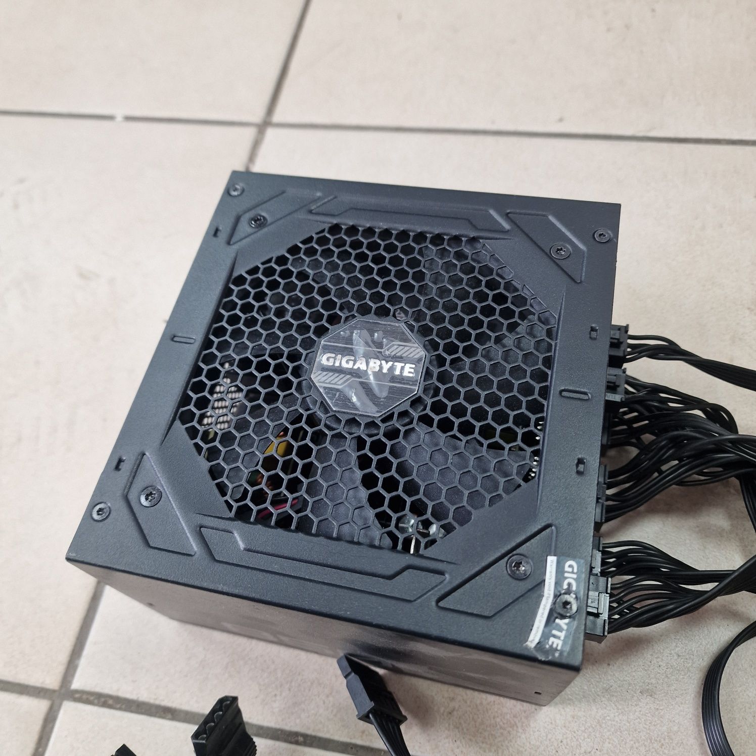 Блок питания Gigabyte P850GM 80 Plus Gold