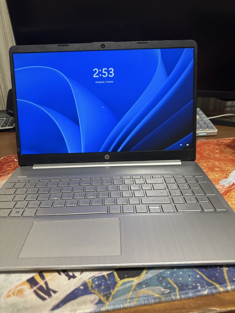 HP 15s i3 11th, SSD 512, RAM8, radeon 128gb