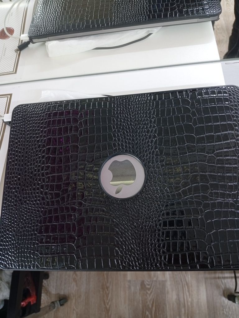 MacBook б/у в хорошем состоянии