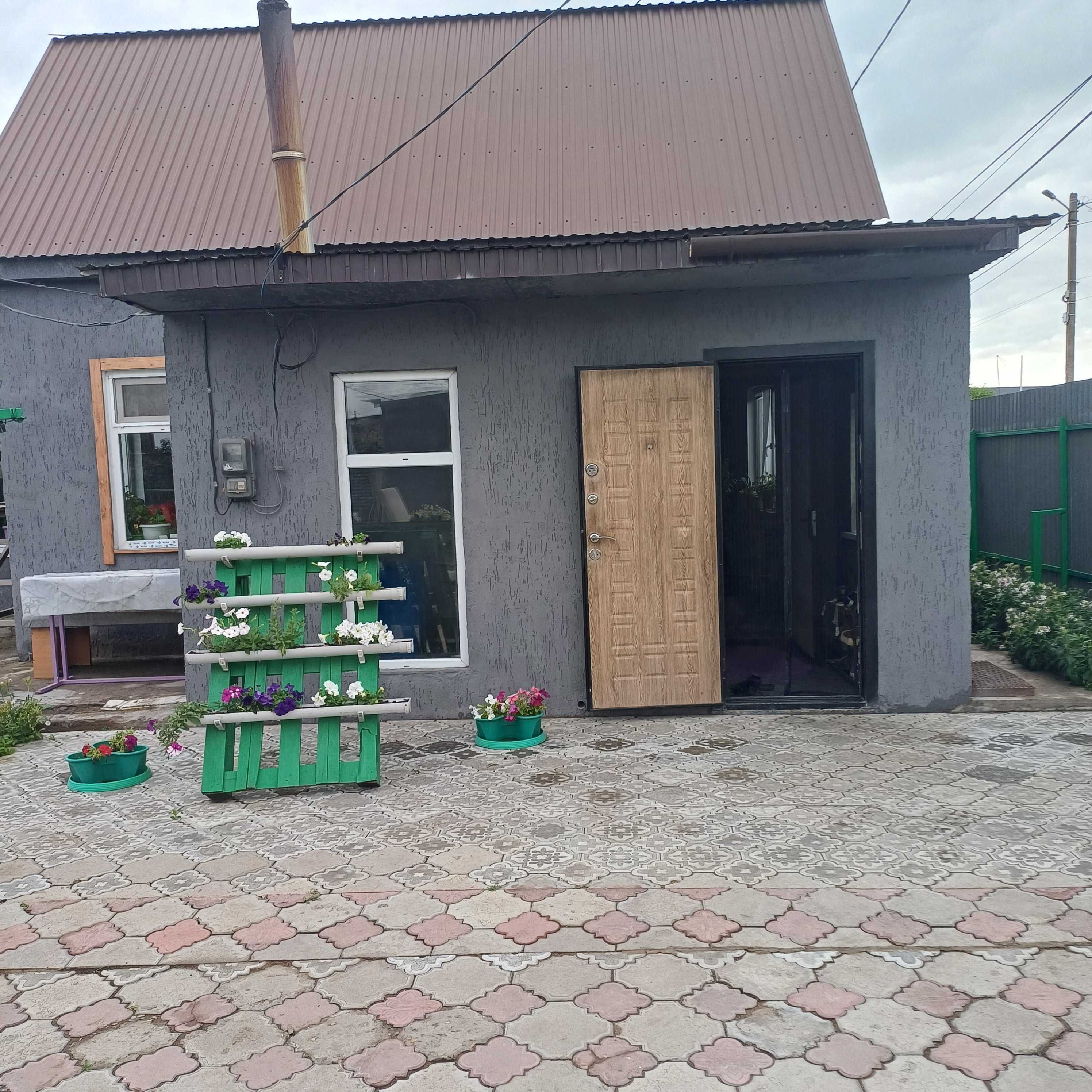 Продам  мансардный дом